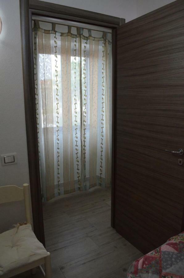 Appartamento Vacanza Da Luisa San Giovanni Suèrgiu Εξωτερικό φωτογραφία